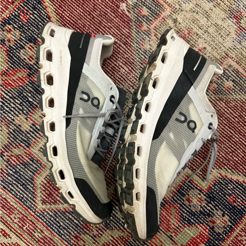 On Running cloudvista Athletic Shoes